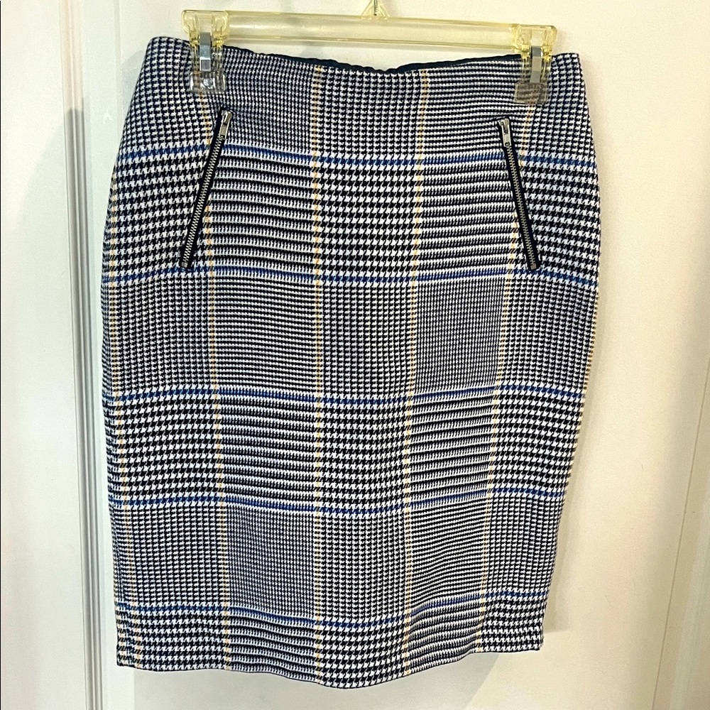 EUC J. McLaughlin Blue and White Checkered houndstooth Pencil Skirt 0
